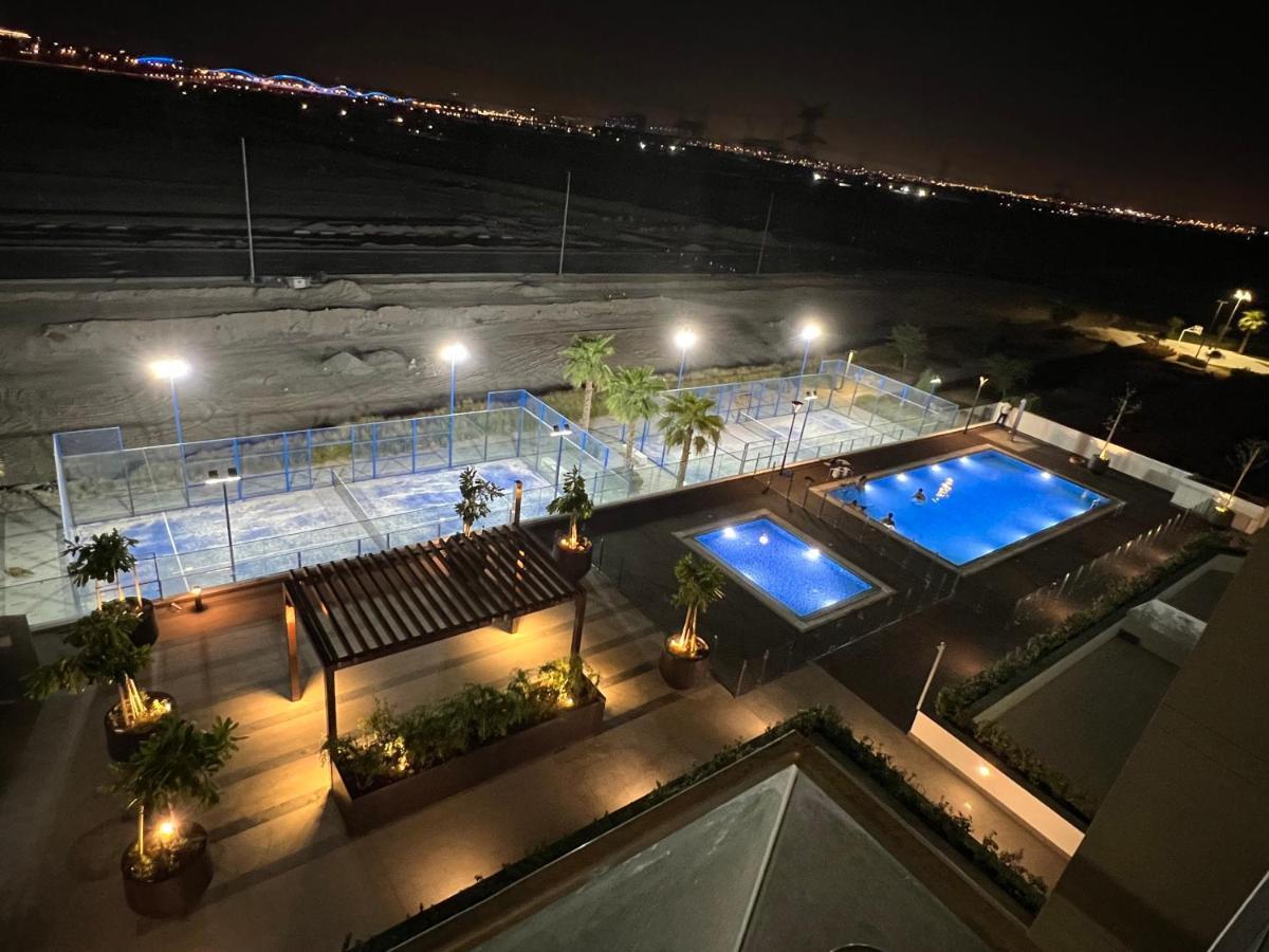 Modern Studio Center Of Dubai Exteriör bild