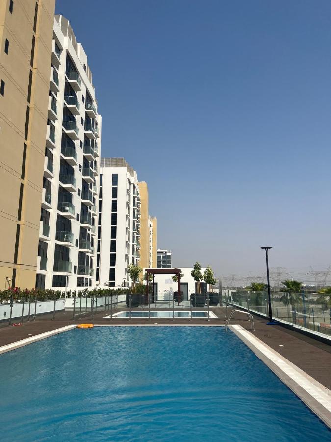 Modern Studio Center Of Dubai Exteriör bild