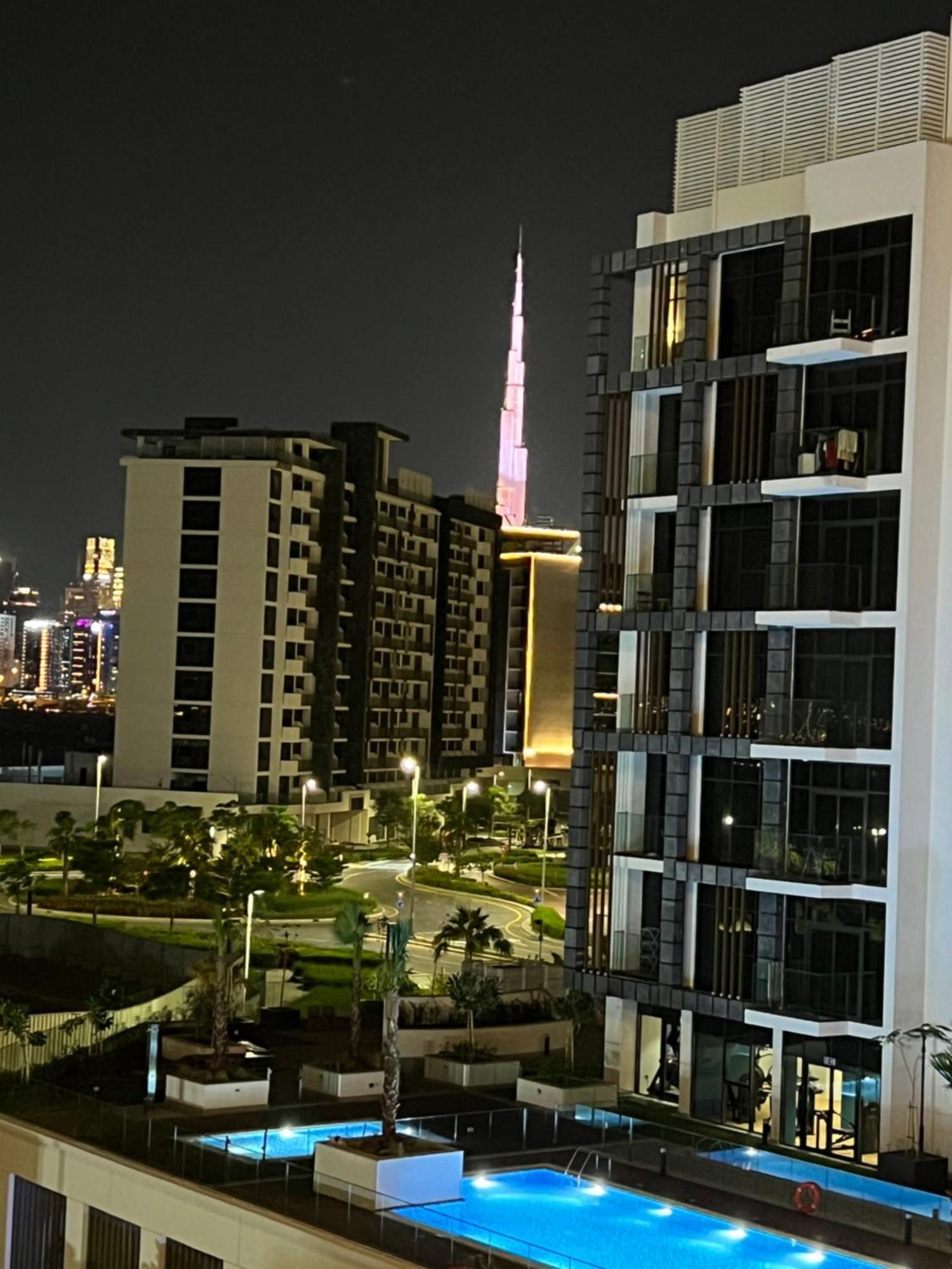 Modern Studio Center Of Dubai Exteriör bild